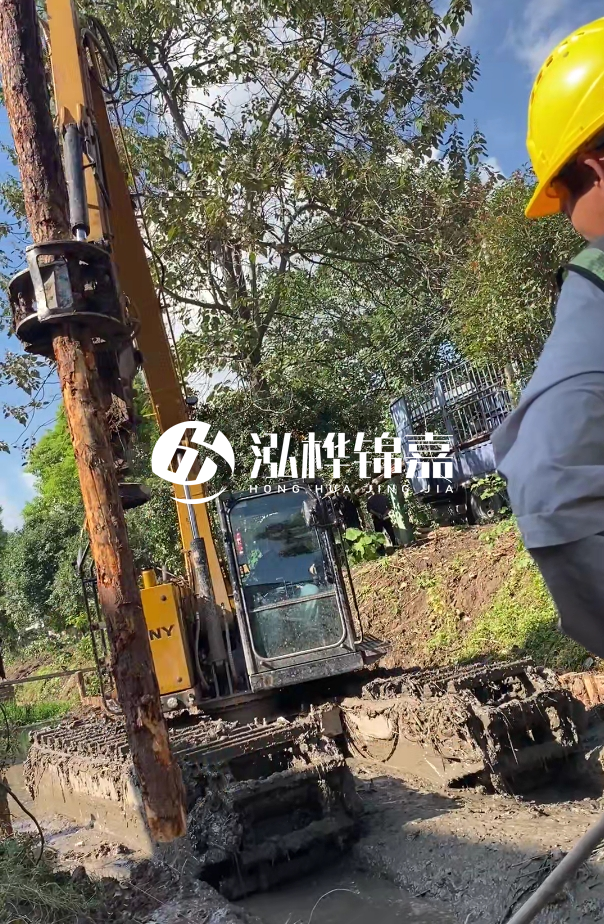 景德鎮(zhèn)河道清淤專業(yè)施工-狹窄河道挖機(jī)清理河道的方法？