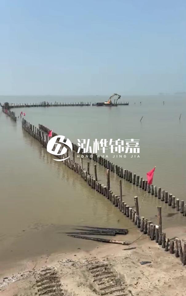 菏澤河道清淤專業施工-打完松木樁后清理淤泥是否會影響穩定性？