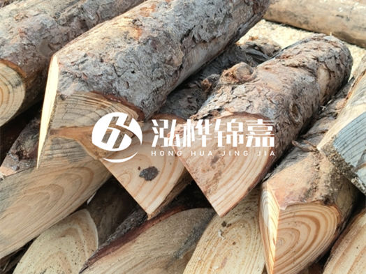 松木樁包工包料泓樺錦嘉-原木松木樁在雨季施工會(huì)吸水變形嗎?